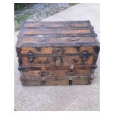VINTAGE TRUNK W/ LOTS OF ISSUES