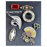 Lot of Brooches 1 Signed