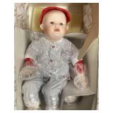NIB YOLANDAï¿½S PICTURE PERFECT BABIES PORCELAIN
