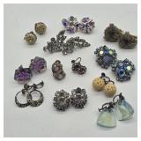 VTG. EARRINGS SCREW ON BACKS