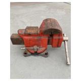 3 1/2 IN. BRINK & COTTON BENCH VISE