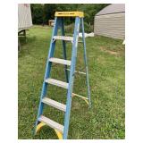 6 FT. FIBERGLASS STEP LADDER BY WERNER