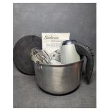 Sunbeam Heritage Series VTG Hand Mixer 2551 w/
