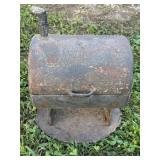UNIQUE SOLID STEEL TINY CHARCOAL GRILL/SMOKER