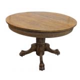 Round Oak Dinning Table with Ball & Claw Feet On