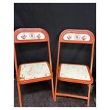 2 METAL FOLDING KIDï¿½S CHAIRS W/ ABCï¿½s