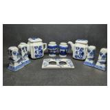 Blue Willow Pattern Blue & White Porcelain Salt &