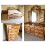 Broyh8ll Queen Oak Bedroom Suit Excellent
