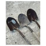 3 SHOVELS