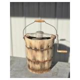 Vintage White Mountain Manual Ice Cream Maker