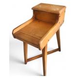 Small Vtg Maple End Table