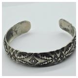 STERLING SILVER NATIVE AMERICAN DESIGN CUFF