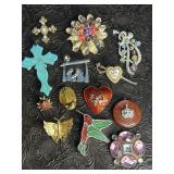 FASHION JEWELRY BROOCHES, PINS & PENDANTS