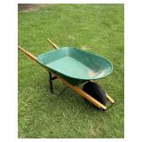 LANDSCAPERS SELECT METAL WHEEL BARREL
