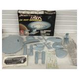 STAR TREK THE NEXT GENERATION U.S.S. ENTERPRISE