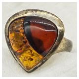 SZ. 6.5. AMBER SET IN STERLING SILVER RING