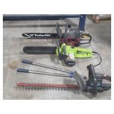 Running 18' Poulan Chain Saw w/ Electric ++