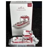 HALLMARK KEEPSAKE PONTOON BOAT CHRISTMAS