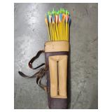 Vtg Quiver W Fiberglass Arrows