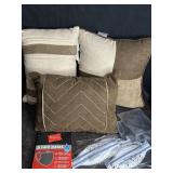 3 THROW PILLOWS & A DOZEN CLOTH MASK