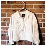 Womenï¿½s White Jean Jacket Size XXL Nine West