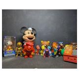 Peanuts Snoopy Super 7 Reaction Figures, Snoopy