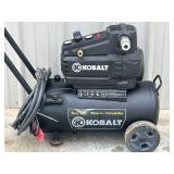 KOBALT 8 GAL. 110 ELECTRIC AIR COMPRESSOR W/ AIR
