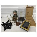 Display helps, 3 Doll boxes , Small Case w/ Hooks