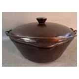Vntg Griswold No. 8 Cast Iron Dutch Oven & Lid