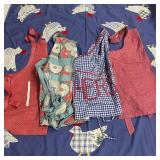 Square Chicken Appliquï¿½ Tablecloth & 4 Aprons