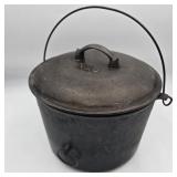 Griswold Cast Iron Pot w/ No. 8 Lid