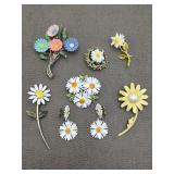 Vintage Daisy Collection Brooch Pins & Signed Set