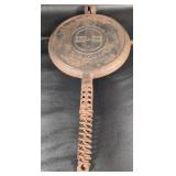 American #8 Griswold Cast Iron Waffle Iron 885 &