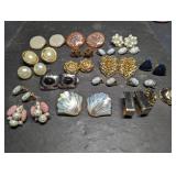 Vintage Clup On Costume Jewelry Earrings Leslie