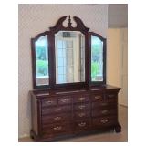 Vintage Thomasville Dresser & Mirror