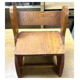 Vintage wooden childï¿½s chair