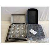 Molds/cake pans/ tins