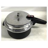 Micro pressure cooker