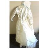 Vintage wedding dress