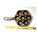 Cast iron egg skillet