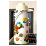 Retro juice dispenser