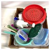 Food containers with lids/strainers/kitchen