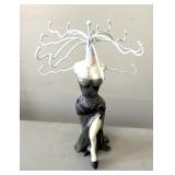 Necklace/jewelry hanger