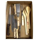 Kitchen knives/wooden utensils