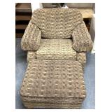 Oversize chair with ottoman
