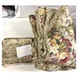 Double set w/comforter 2pillow shams