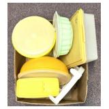 Tupperware with lids