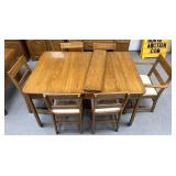 Wooden table w/2 leaves &6 chairs