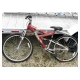 2 two mountain bikes/parts bikes