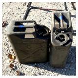 2 metal gas cans